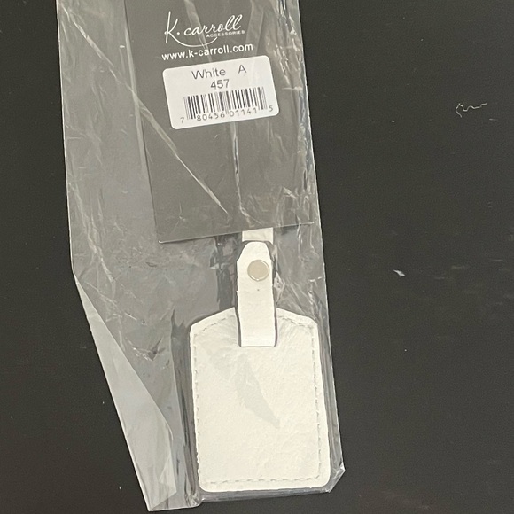 NWT “K•Carroll” Bag Tag, Monogram Letter "A" White Bag Tag with "Black" Letter - Picture 5 of 6